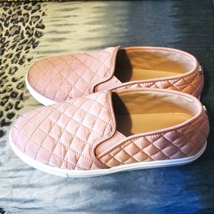 Steve Madden quilted slip on shoes